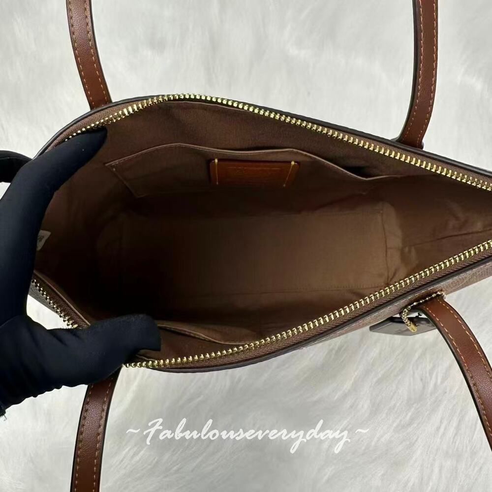 COACH Fiona Zip Tote Bag In Signature Canvas CBT18 Gold/Tan/Brown NWT - Picture 6 of 7